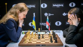 Българската шахматистка Нургюл Салимова записа реми в първата си партия в Турнира на претендентките в Торонто.