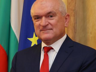 Президентът назначи Главчев и за външен министър